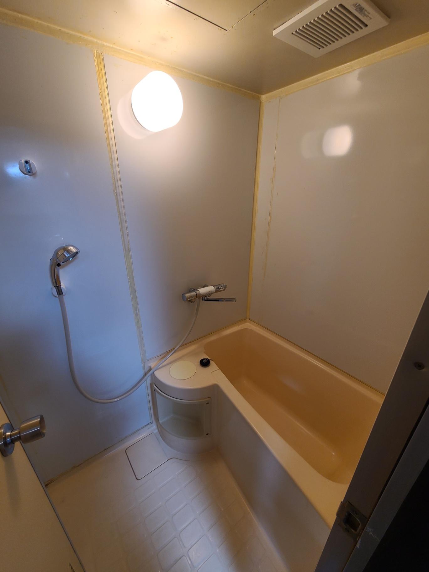 パークデュオ亀有102号室 ちゃんと湯舟あります