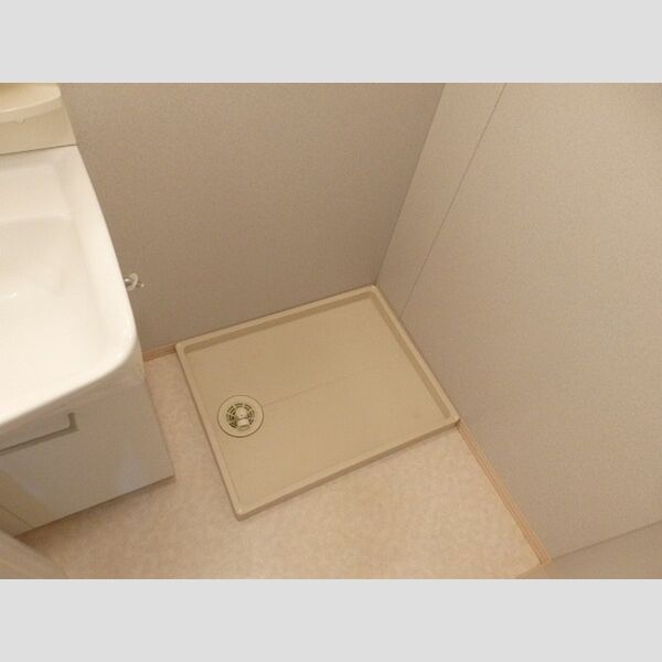 パームヒルズ201号室 洗濯機置き場