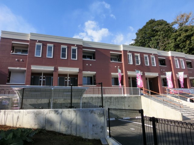 エクセレントヒルズ 外観写真（昼）