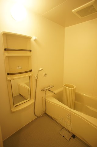 ＫＡＮＥＮＡＲＩ和光 お風呂で日々の疲れを落としましょう