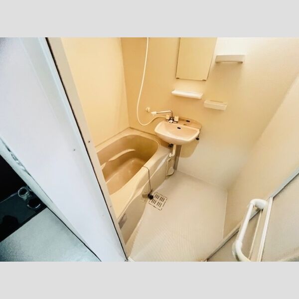 ハイムカメリア114号室 浴室