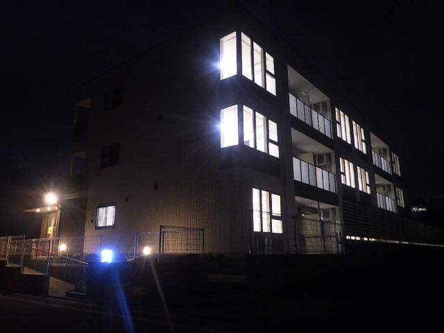 リヴェール（Ｌｉｖｅｒ） 外観写真（夜）