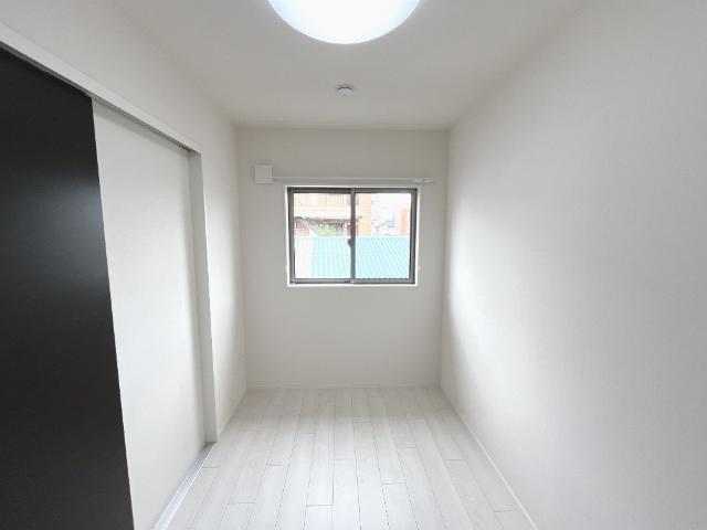 ｉｌｅ　ｖｉｌｌａｇｅ（イル　ヴィラージュ）205号室 洋室