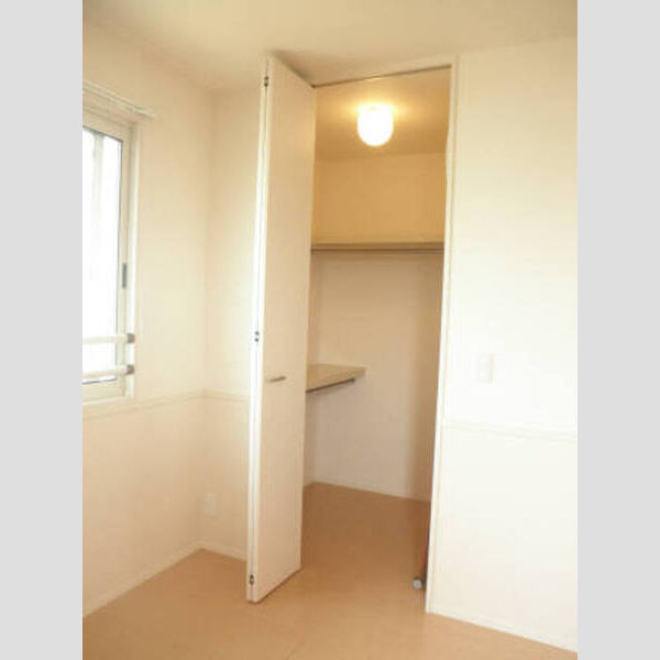 メゾン駒形 ウォークインクローゼット(反転)