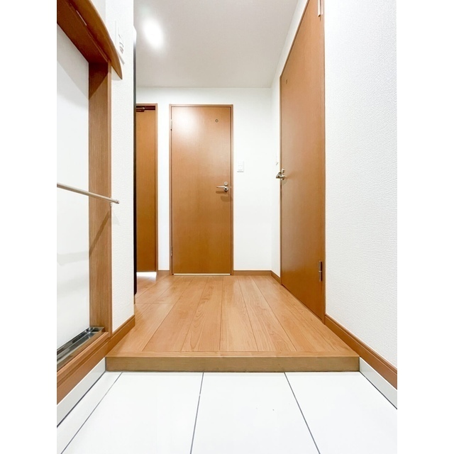 アーバハイツ六町環七北通り0702号室 玄関