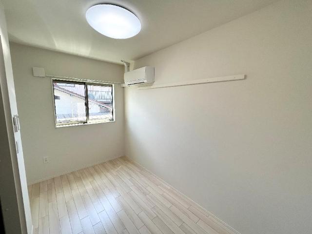 ルナフォーリア201号室 洋室