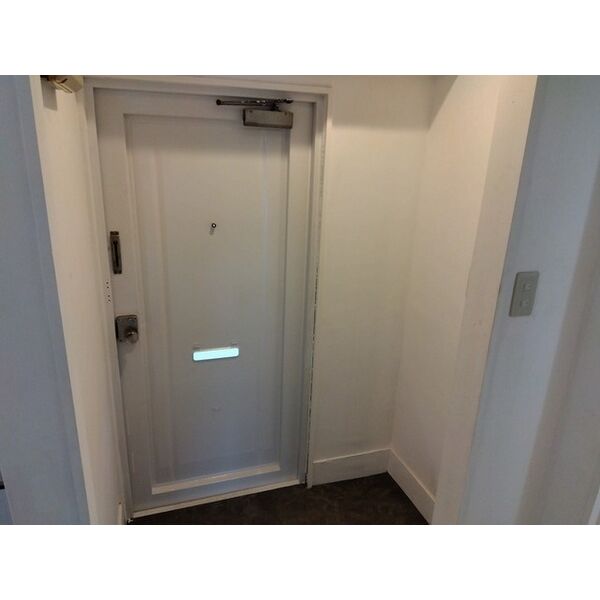 広栄ハイツ 玄関