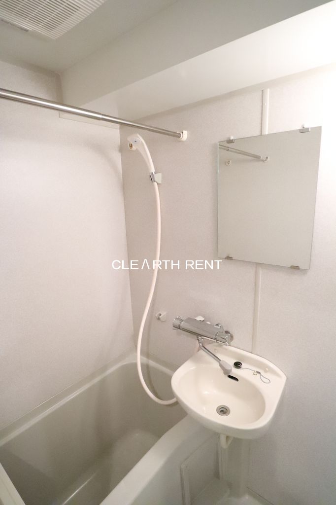 パレステュディオ新宿都庁前 同タイプ別住戸写真となります。現況と異なる場合がございます。