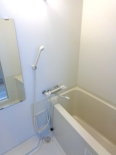 パピ中野ラウンジ2階 バス※写真撮影2014年1月