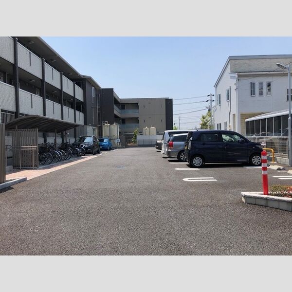 Riche(リッシュ) 駐車場