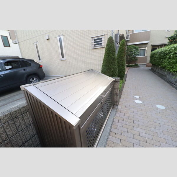 サン・ボヌール ゴミストッカー