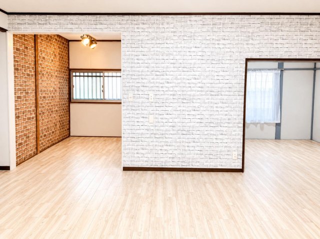 船橋市松が丘戸建て 広々リビング