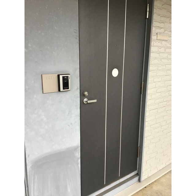 パティオ101号室 玄関
