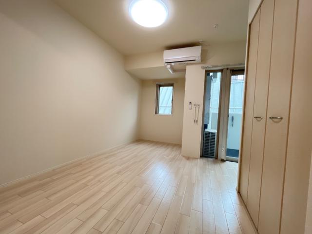 エクセレントタワー303号室 洋室