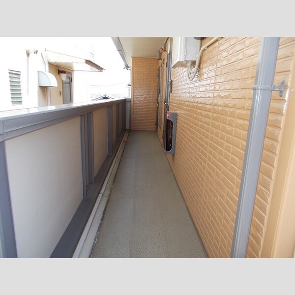 ラ・セゾン　壱番館 2F共用廊下