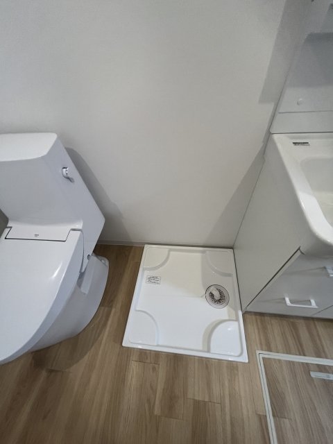 ウェール上馬2階 室内洗濯機置場