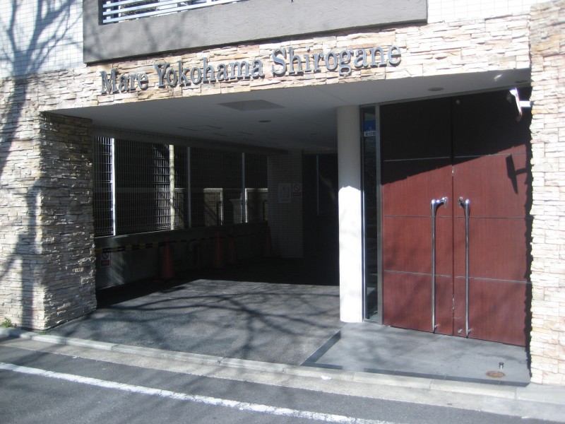 マーレ横浜白金7階 エントランス