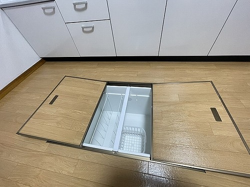 アテネハイツ 床下収納　内装後