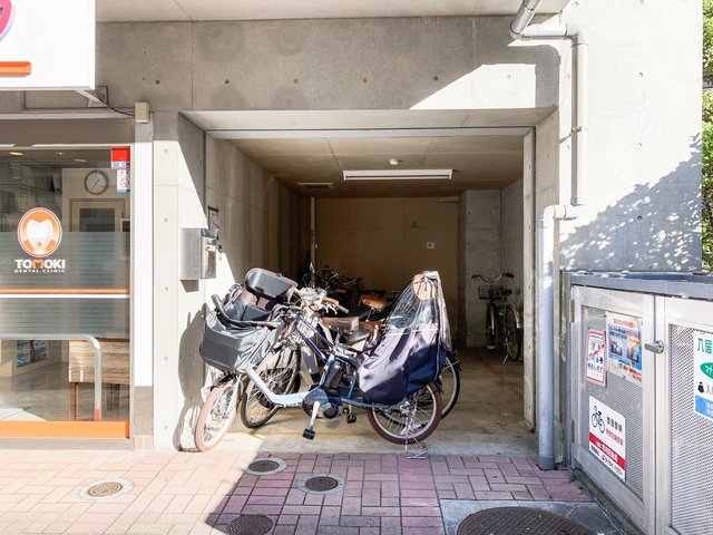 Ｗｉｓｔｅｒｉａ湘南0802号室 駐輪場