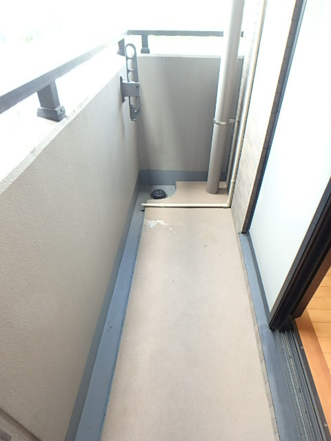 グランド・ガーラ芝公園5階 開放的で明るい空間を演出してくれるバルコニーです