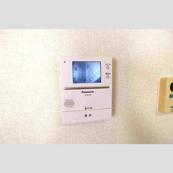 グランメールめぐみ　A101号室 モニターホン