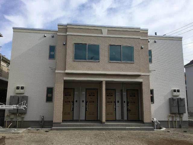 メゾン・ド・アイリス 外観写真（昼）