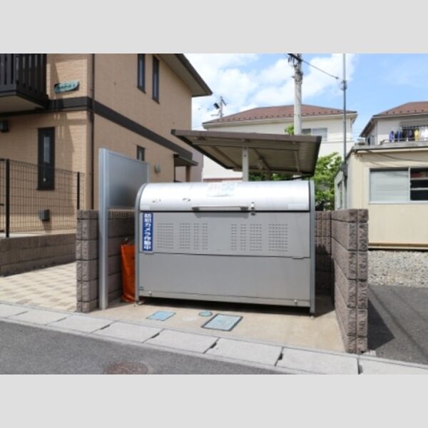 ヴィルヌープ　Ⅴ102号室 敷地内ゴミ置場