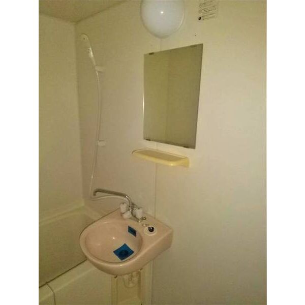 メゾン・ド・ヴィレ　鷺沼0121号室 洗面