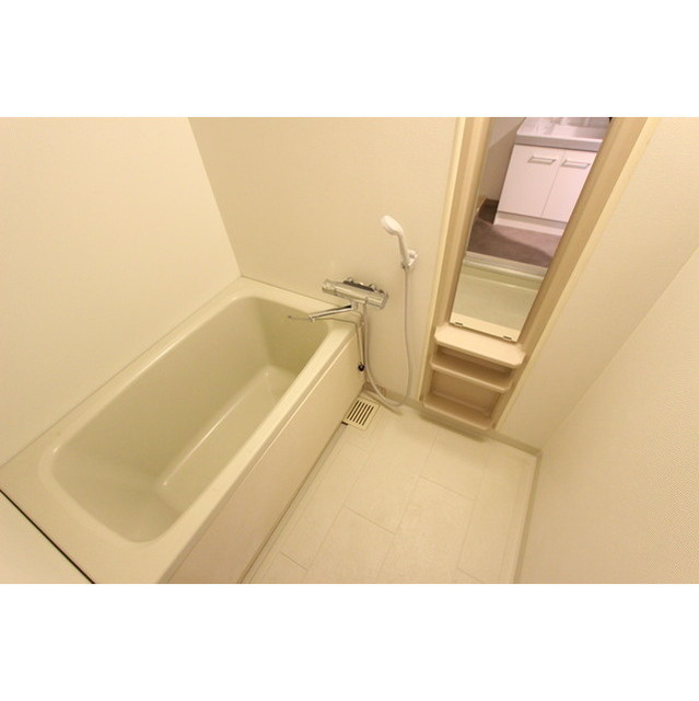 メゾンサモワール402号室 お風呂