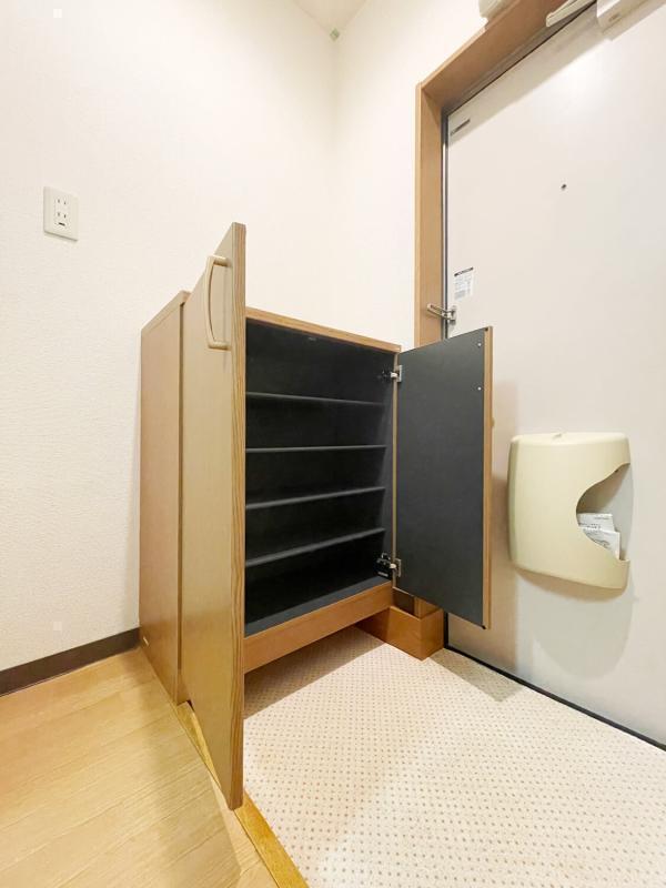 サンフォレスト1階 玄関