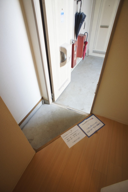 クレストコートＡ0201号室 落ち着いた玄関です