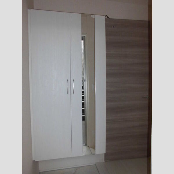 グランデB203号室 玄関