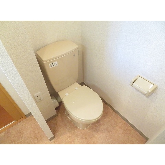 ロイヤルヒルズ浦和0405号室 トイレ