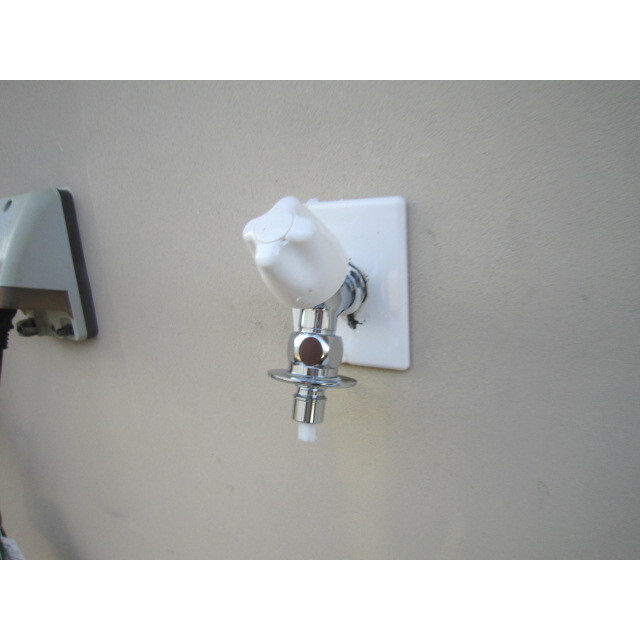 ミモザアネックスＤ208号室 室外洗濯機置場