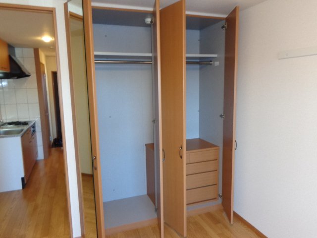 パラシオン平塚 クローゼット