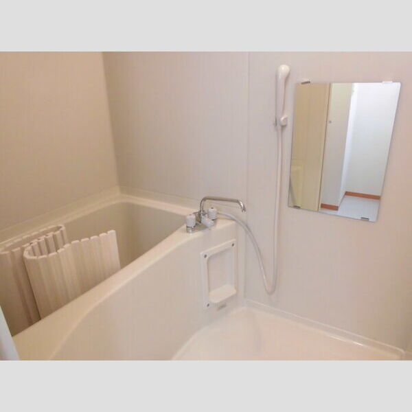 リヴェール105号室 浴室