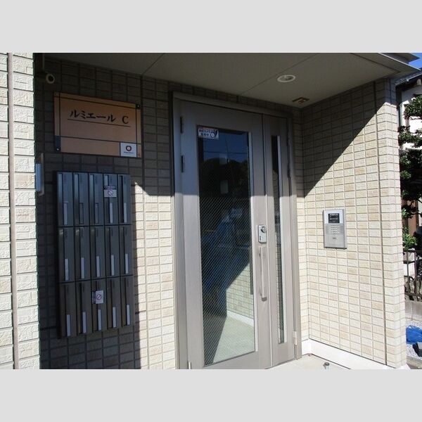 ルミエールC106号室 エントランス