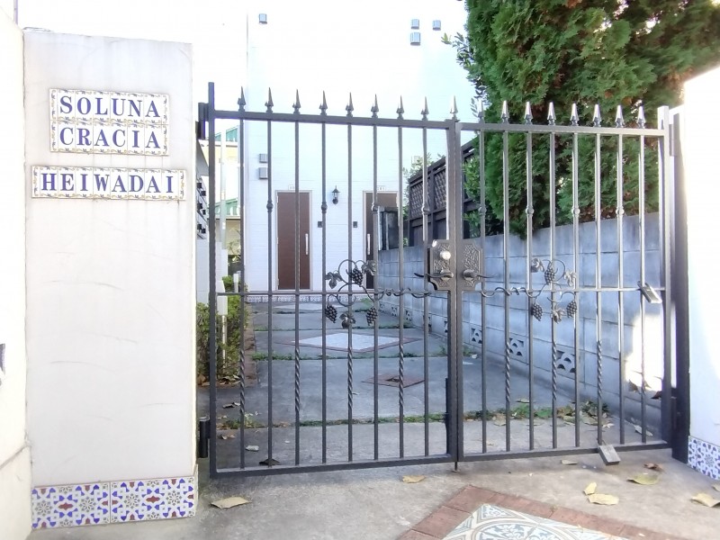 ソルナクレイシア平和台2階 エントランス