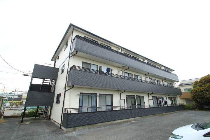 ロキシー・アレヌール志木3階 外観