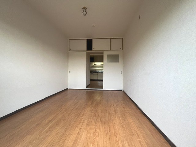 グランメール竹生0102号室 リビング