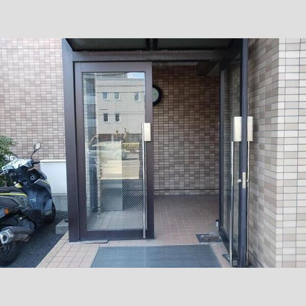 シャトルコトブキⅢ エントランス