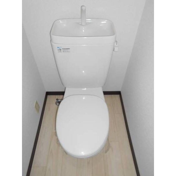 メゾン・ド・ヴィレ千葉中央0903号室 トイレ