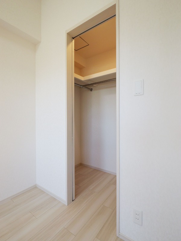 プレジオ川口ASIAN8階 収納