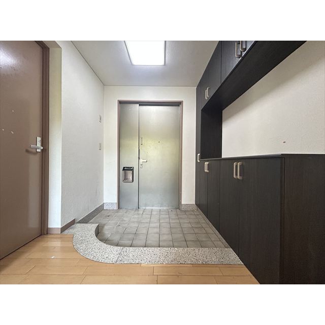 ウエダマンション101号室 玄関収納あり！