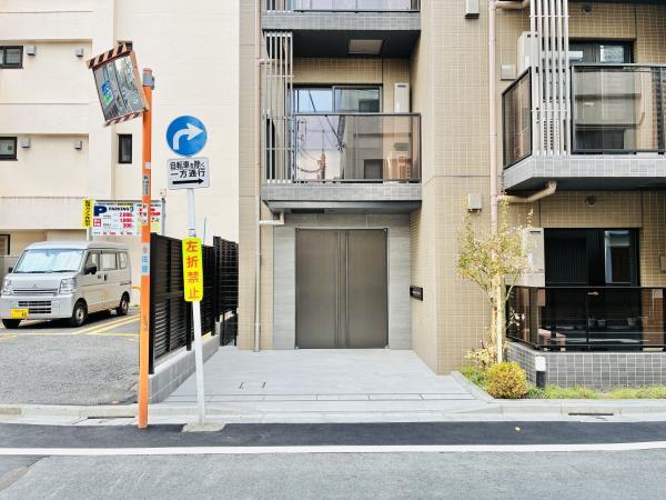 コンポジット早稲田鶴巻町2階 エントランス