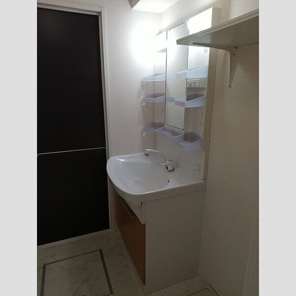 ドエル59 洗髪洗面化粧台です