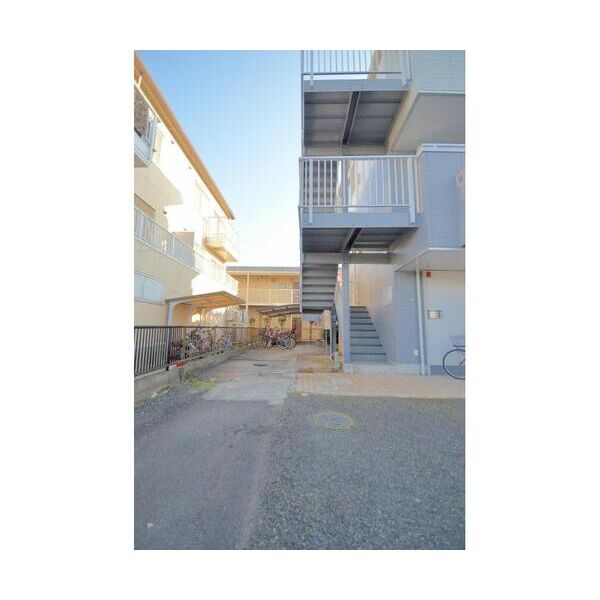 エステート松木305号室 エントランス