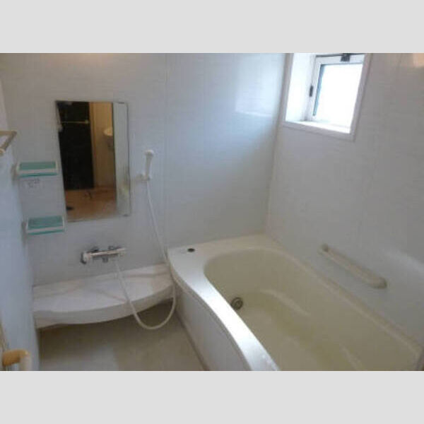 ヴィラ・ルミエール 1坪タイプユニットバス(小窓付)