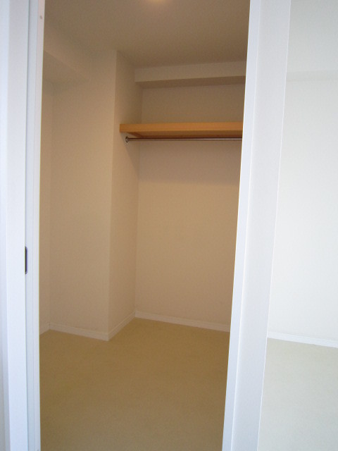 リヴァージュ湘南茅ヶ崎0401号室 収納