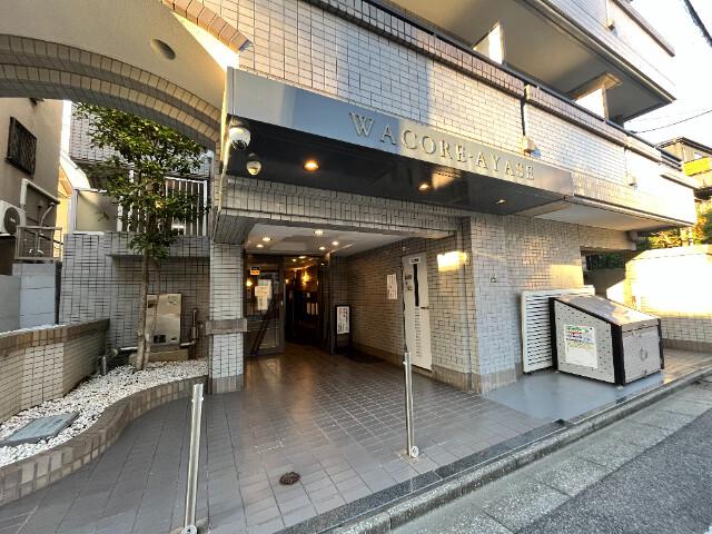 ワコーレ綾瀬2階 エントランス